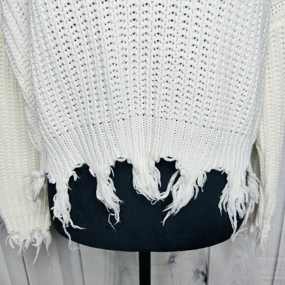 Love Tree Sz Small Cable Knit Crop Slouchy Fit White Sweater Distressed Fringe - Picture 3 of 10